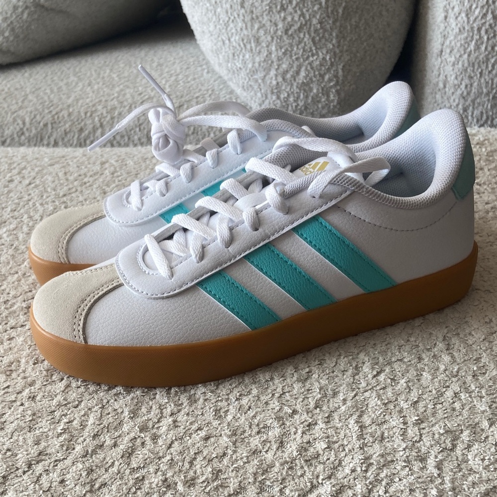 adidas Kids Sneakers White with Teal Stripes and Brown Sole